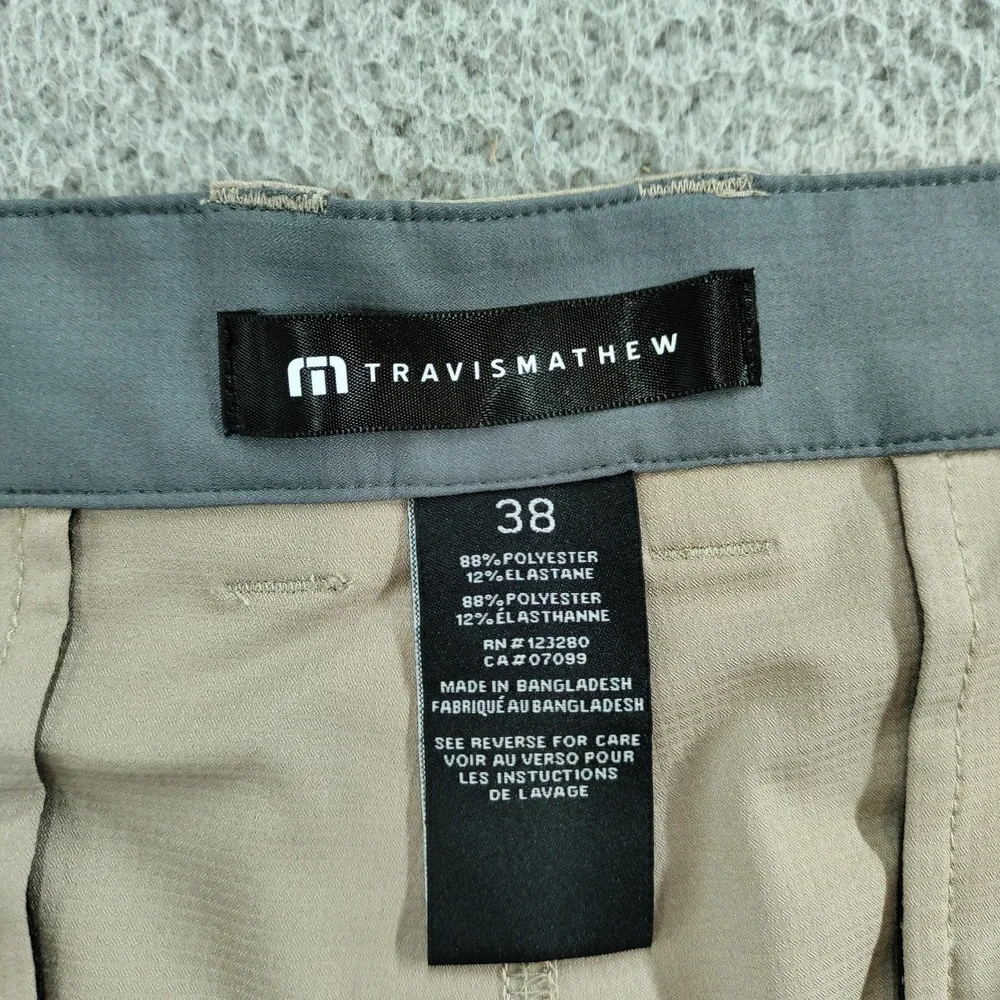 Travis Mathew Shorts Mens 38 Beige 9 Inch Stretch Chino Performance Golf Casual